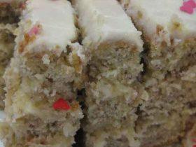 Moist banana cake with cream cheese frosting