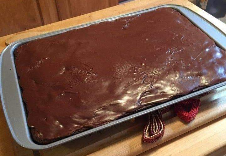 HERSHEY’S SYRUP BROWNIES