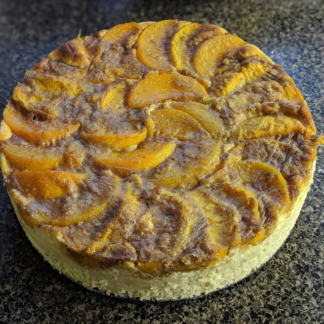 Peach Cobbler Cheesecake