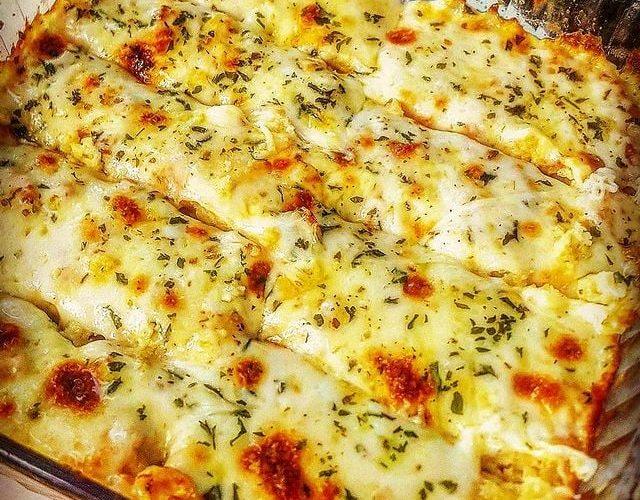 Homemade Cheesy Garlic Breadsticks Recipe