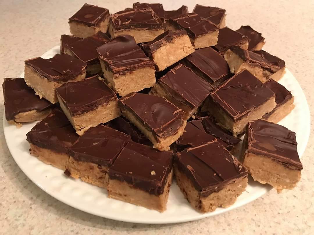 Easy No Bake Reese’s Bars