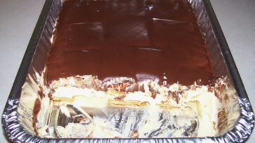 No bake Chocolate Eclair Cake