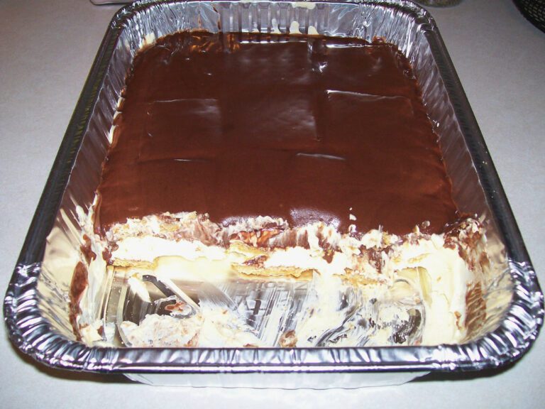 No bake Chocolate Eclair Cake