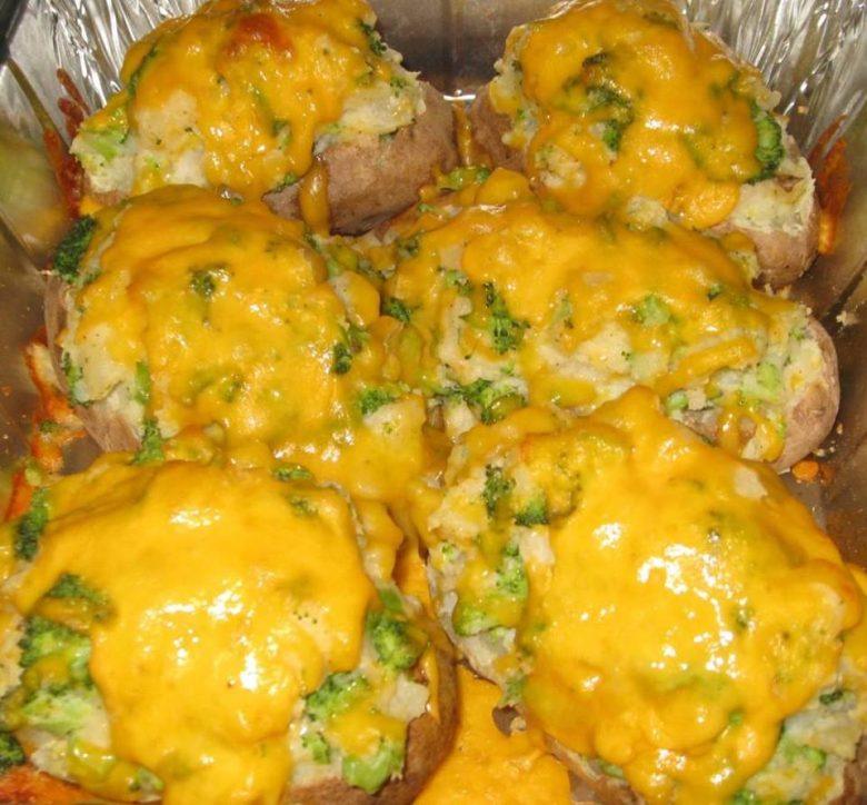 BROCCOLI CHEDDAR STUFFED POTATOES