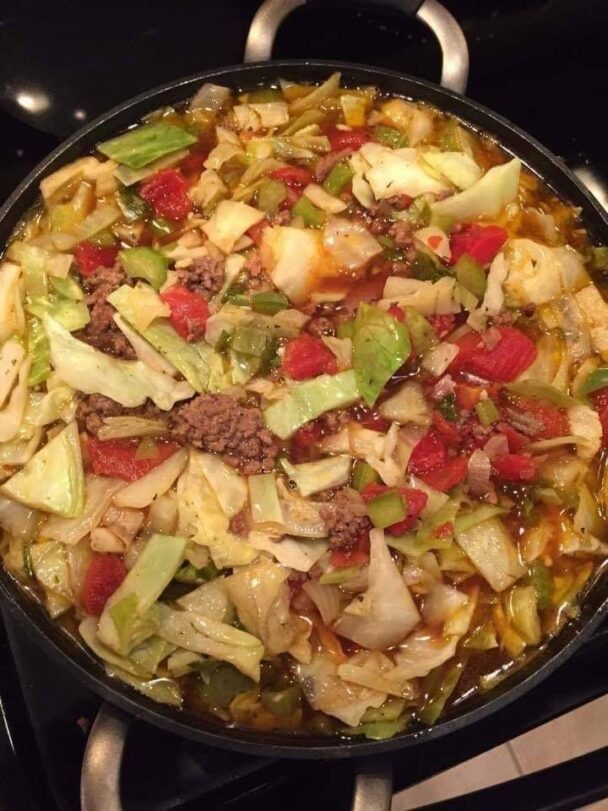 CABBAGE SOUP WITH HAMBURGER - Recipes Need