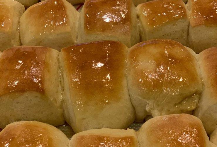 Texas Roadhouse’s Rolls with Honey Cinnamon Butter