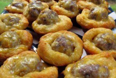 Easy Cheesy Sausage Biscuit Bites