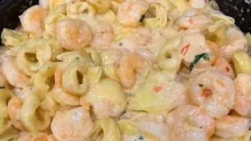 Cheesy Shrimp Tortellini Alfredo Skillet