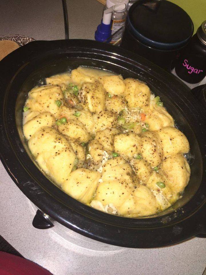 Slow Cooker Chicken and Dumplings