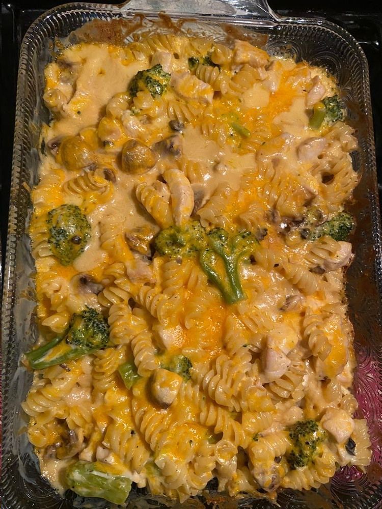 Chicken and Broccoli Cheesy Casserole
