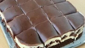Chocolate wafers with cream