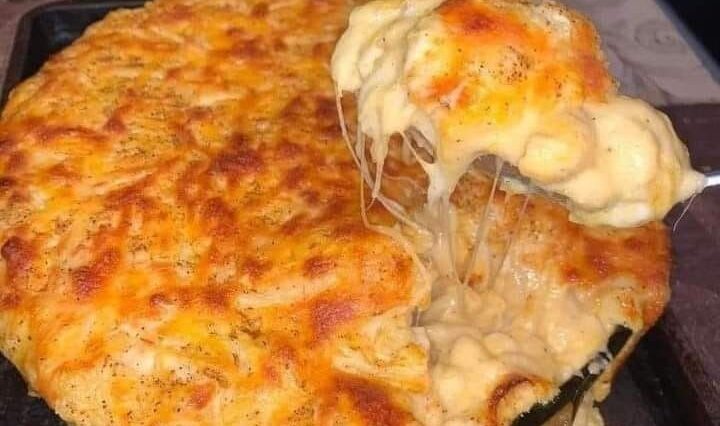 CREAMY BAKED MAC AND CHEESE