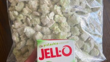 Pistachio Puppy Chow