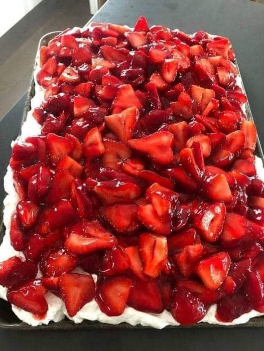 Strawberry Cream Cheese Icebox Cake Recipe