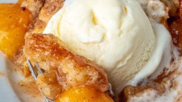 Fresh Southern Peach Cobbler