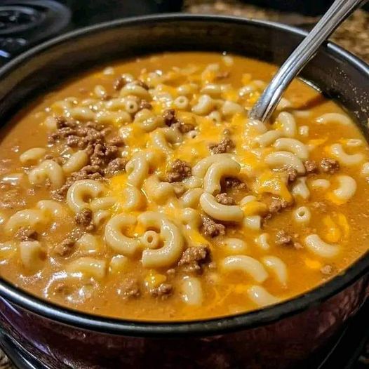 One-Pot Macaroni Cheeseburger Soup – Recipesw