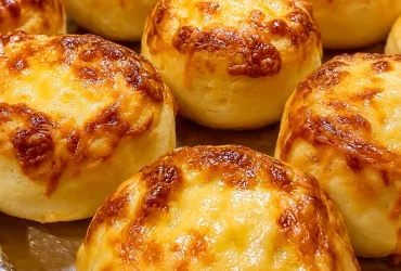 Cheddar Cheese Buns