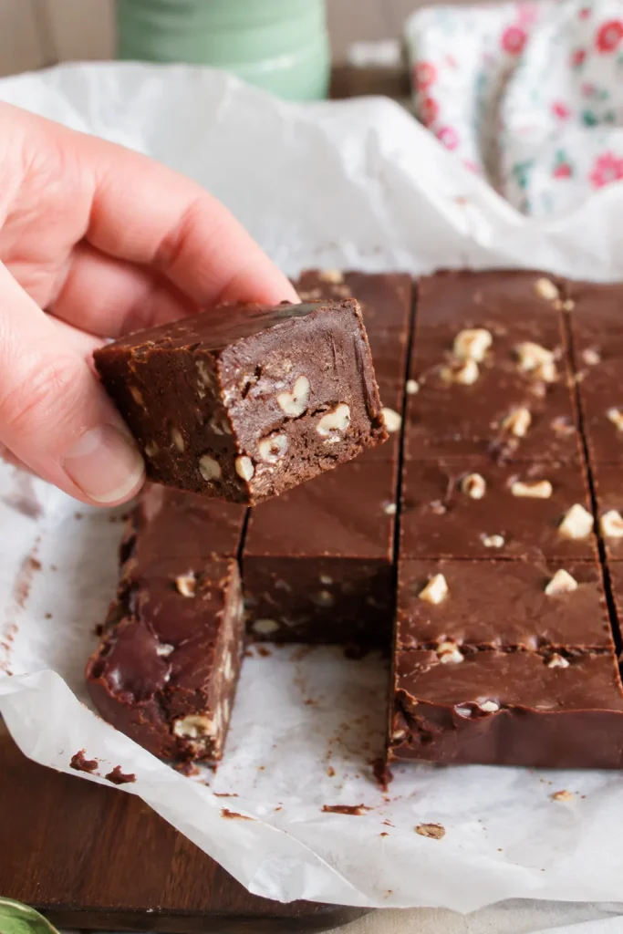 PAULA DEEN’S 5-MINUTES FUDGE