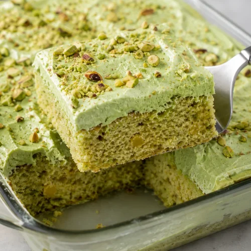 Pistachio Pineapple CakeÂ