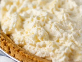 3-Ingredient Pineapple Fluff Pie