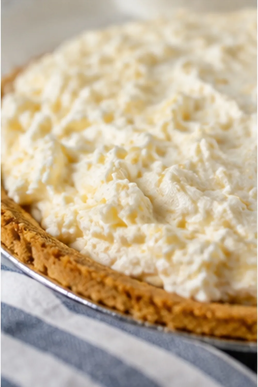 3-Ingredient Pineapple Fluff Pie